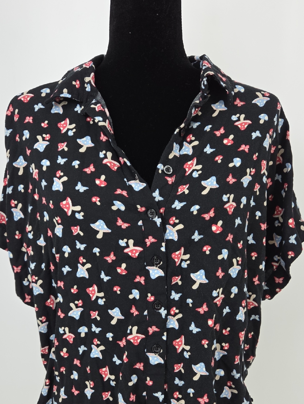 Hot Topic Black Short-Sleeve Button-Up Shirt with Red & Blue Mushroom Print